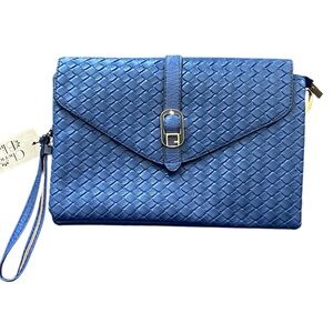 NWT Cherie Bliss Elegant Blue Woven Clutch wristlet